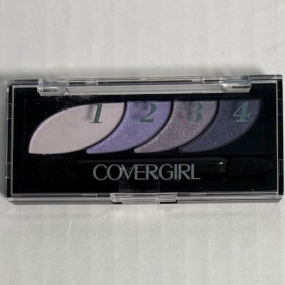 COVERGIRL Other - Covergirl Quad Eyeshadow Palette 710 Va-va Violets Eye Shadow Sealed New